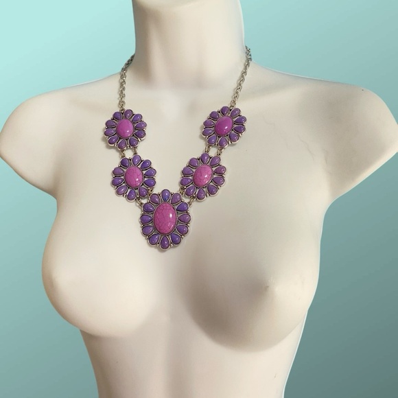 Statement Necklace Purple Lavendar Set Necklace & Earrings - Picture 8 of 8